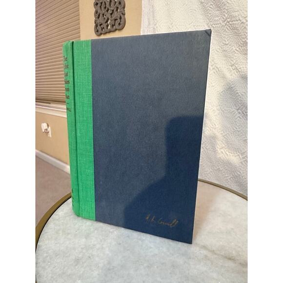 The Tribe that Hides from Man Book - 1st Edition - Picture 3 of 9